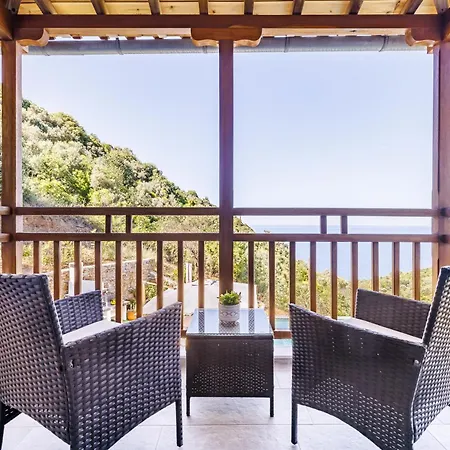 Mavraki Villa