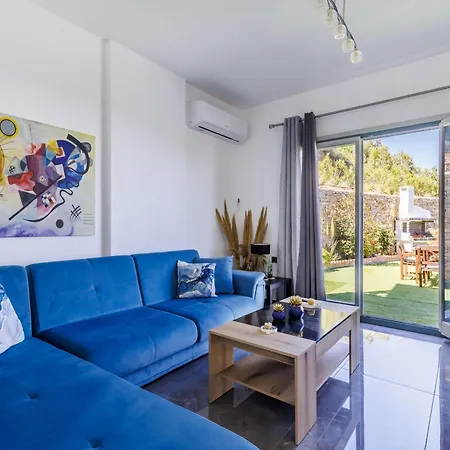Mavraki Villa Glossa