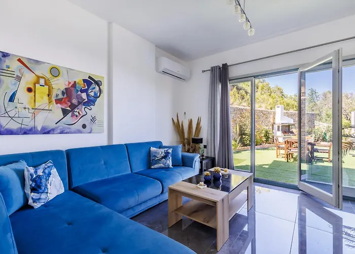 Mavraki Villa Glósza