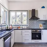 Villa Mavraki *