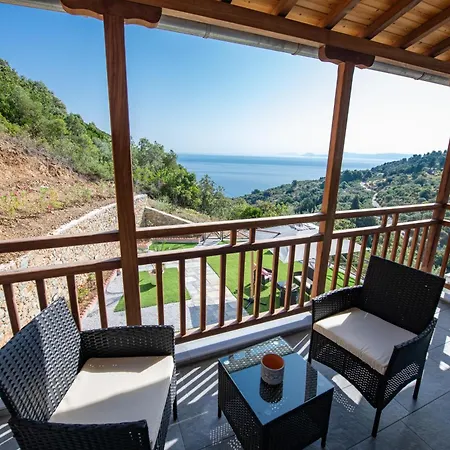Mavraki Villa *