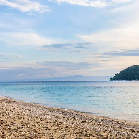 Mavraki Villa Glossa