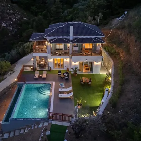 Mavraki Villa