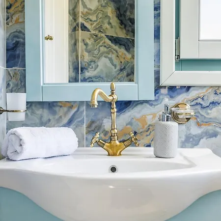 Mavraki Villa Glossa