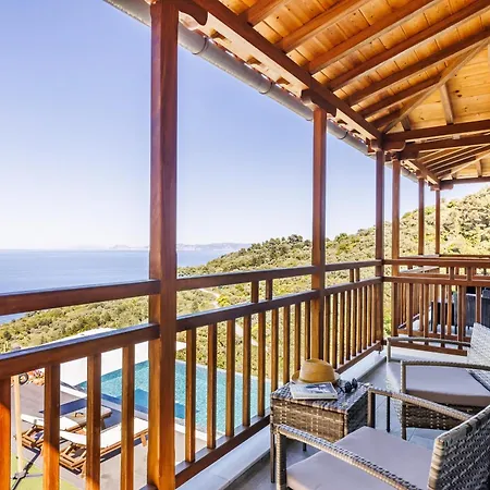 Mavraki Villa Glossa